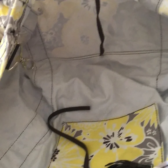 thirty one large spring Floral Yellow and Brown Tote Bag - Picture 10 of 11